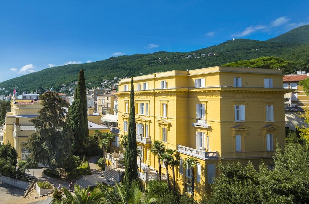 Villa Amalia - Liburnia (Adults Only) Opatija Buitenkant foto