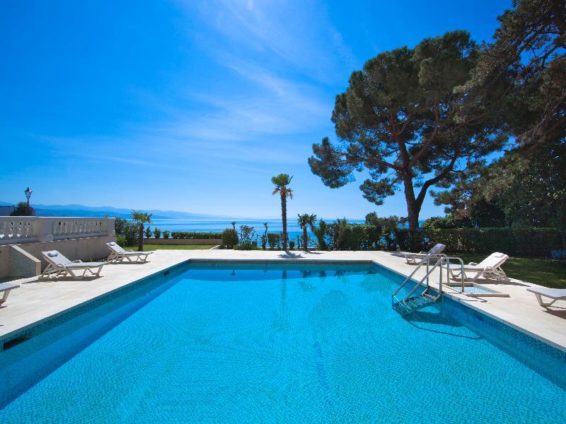Villa Amalia - Liburnia (Adults Only) Opatija Buitenkant foto